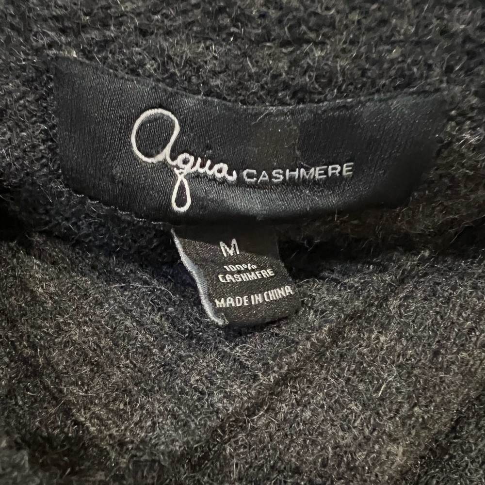 Aqua 100% Cashmere Grey Ribbed
Hooded Sweater Medium - Picture 14 of 14